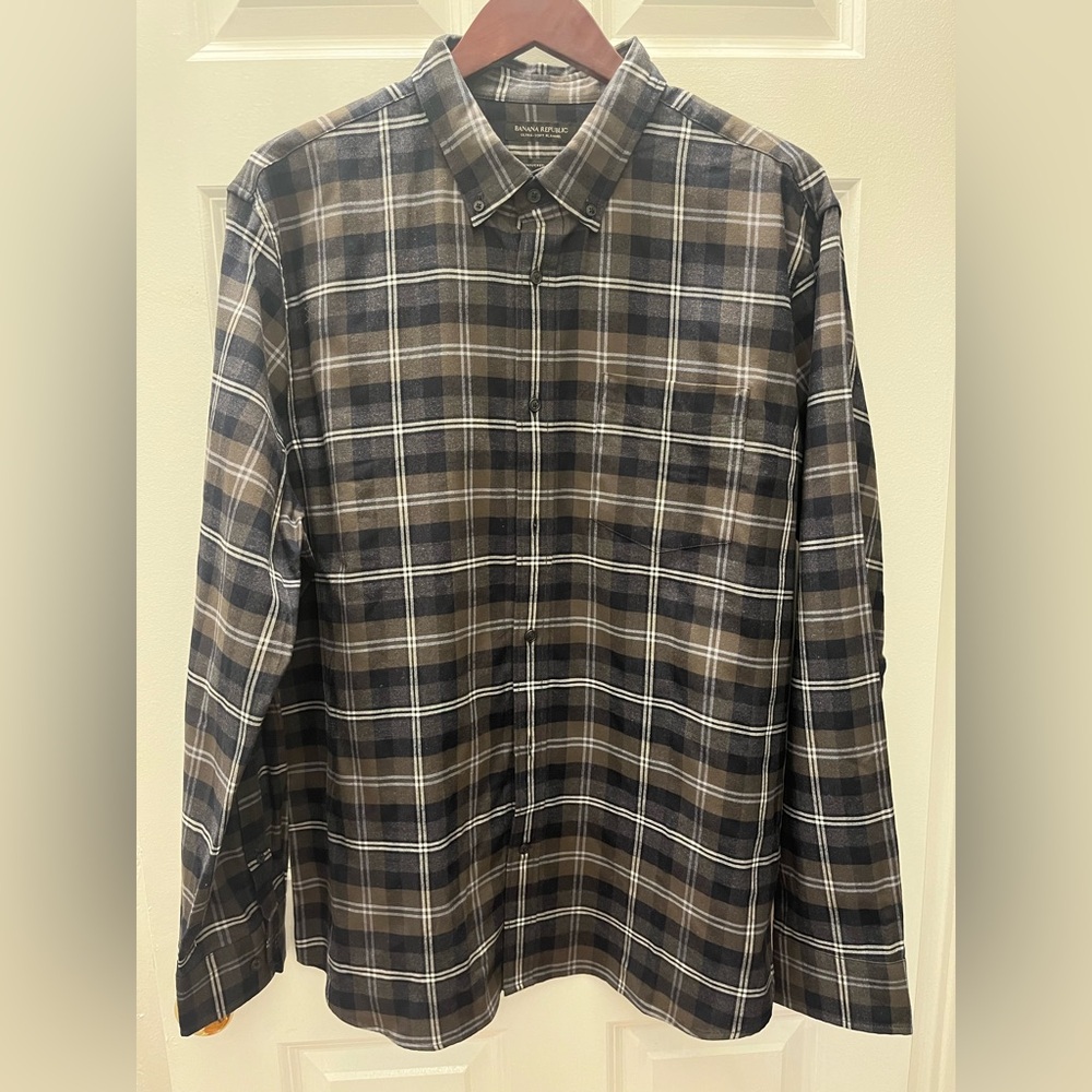 Banana Republic Ultra Soft Men's Plaid Shirt - Gray and Brown